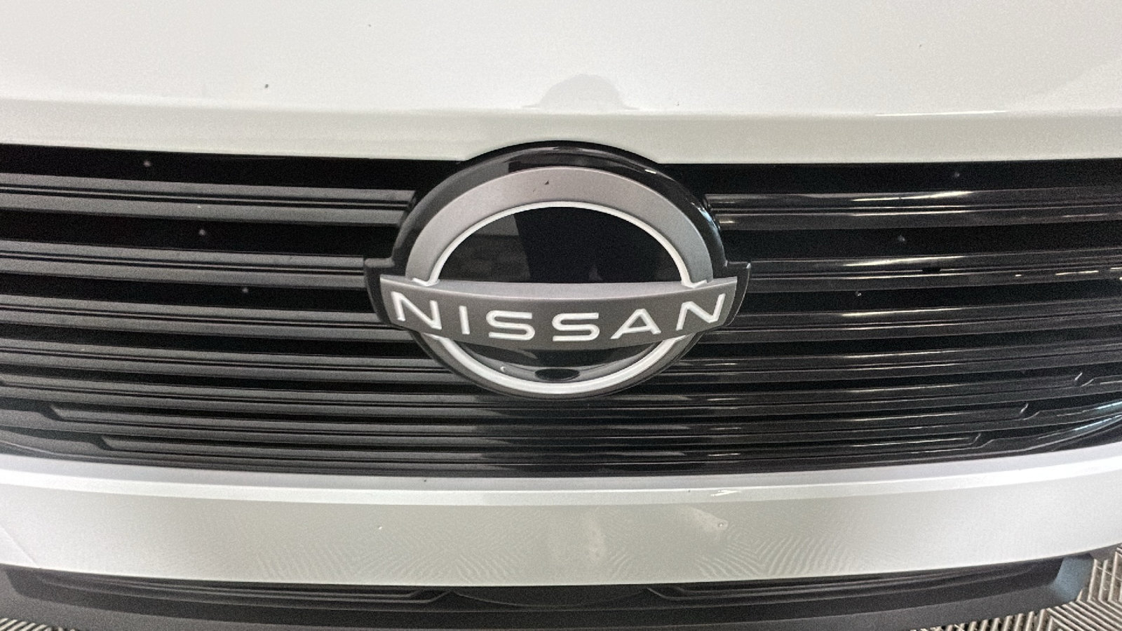 Used 2025 Nissan Murano SV FWD image 10