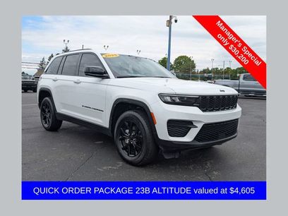 Used 2025 Jeep Grand Cherokee Altitude