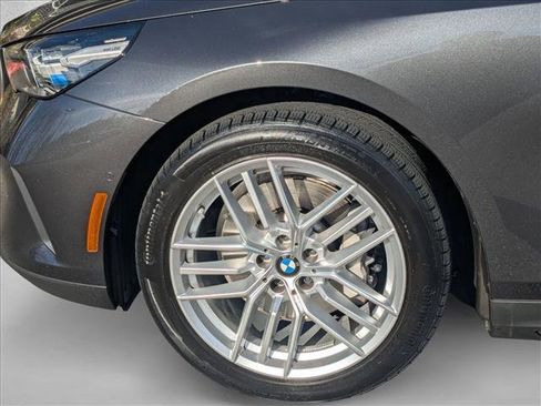 Used 2025 BMW 530i xDrive w/ Premium Package image 29