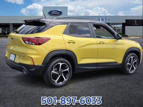Used 2023 Chevrolet TrailBlazer RS w/ Sun and Liftgate Package FWD image 5