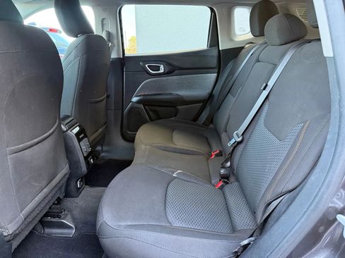Used 2022 Jeep Compass Sport image 21