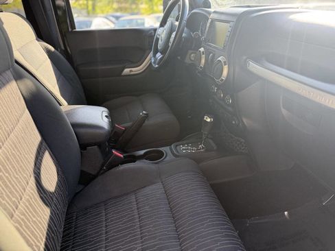 Used 2012 Jeep Wrangler Sahara w/ Dual Top Group image 13