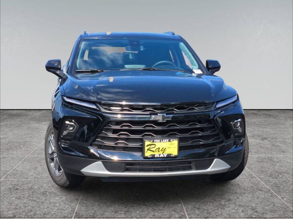 New 2026 Chevrolet Blazer LT w/ Convenience Package FWD image 2