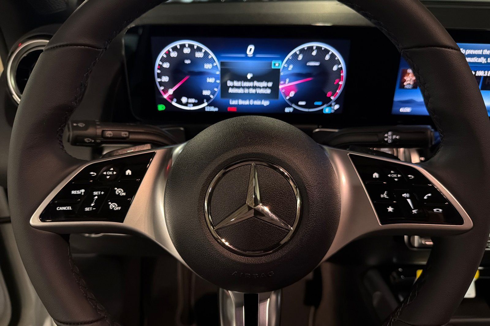 New 2026 Mercedes-Benz GLB 250 image 22