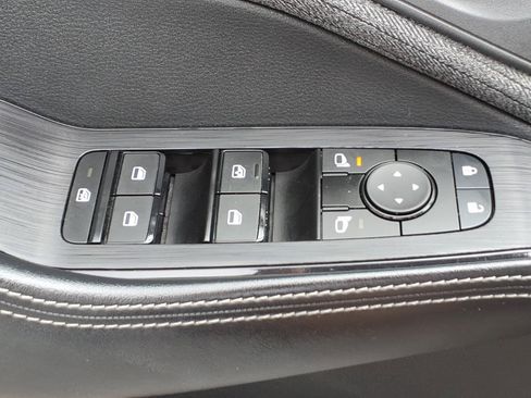 Used 2023 Nissan Rogue SV AWD/4WD image 21