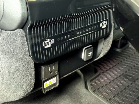 Used 2022 Jeep Grand Wagoneer Series II image 27