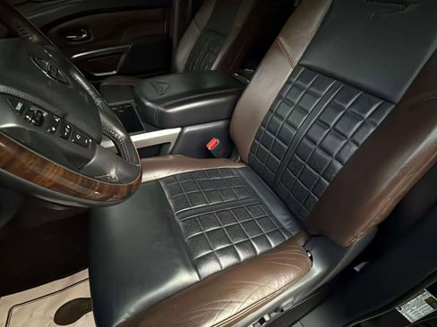 Used 2017 Nissan Titan Platinum Reserve image 19