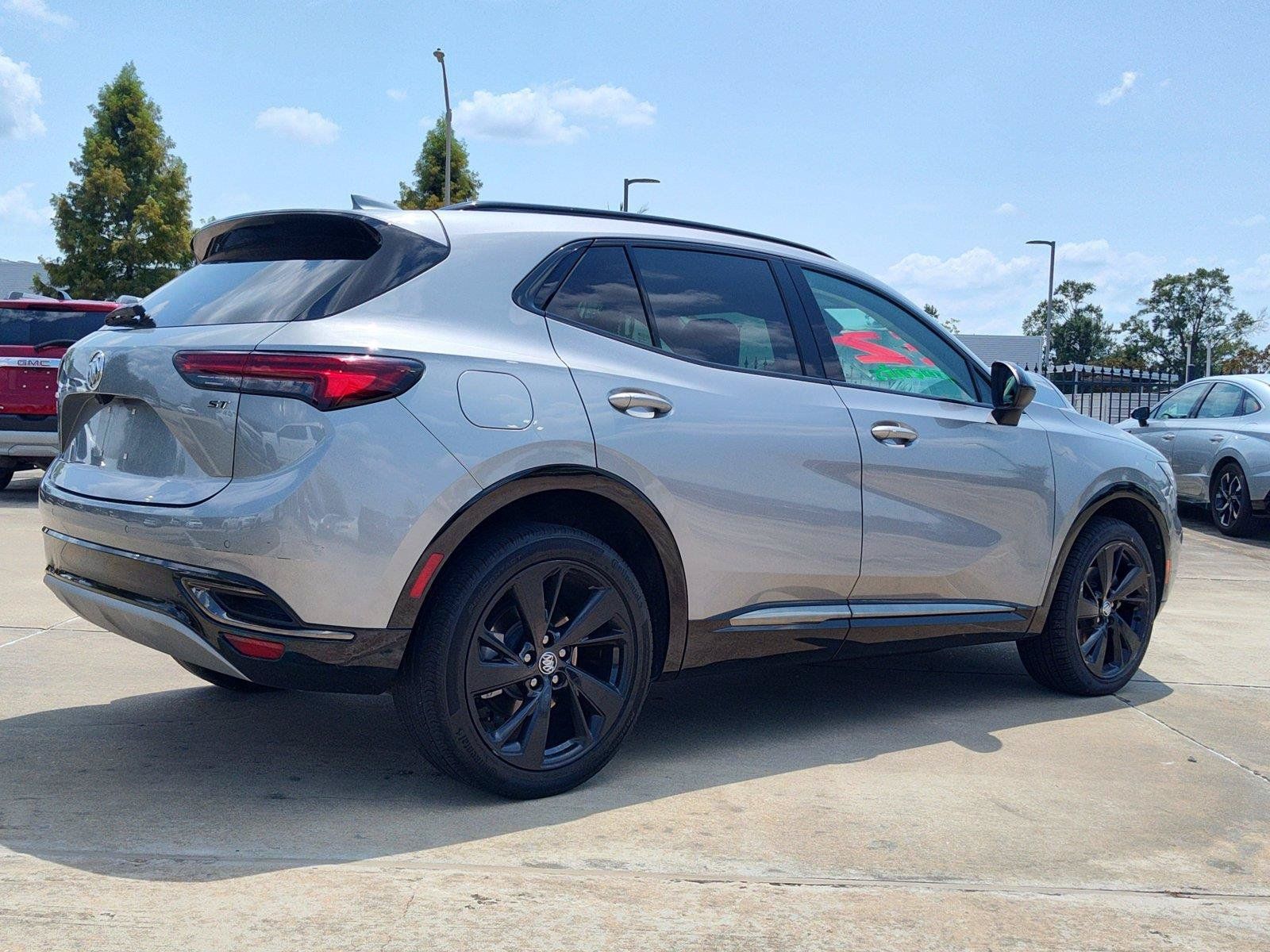 Used 2023 Buick Envision Essence w/ Sport Touring Package FWD image 9