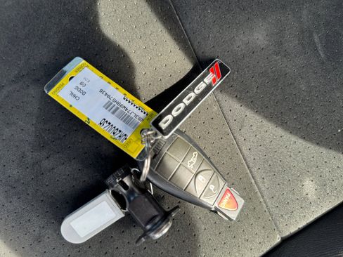 Used 2009 Dodge Challenger SRT8 w/ SRT Option Group II image 33