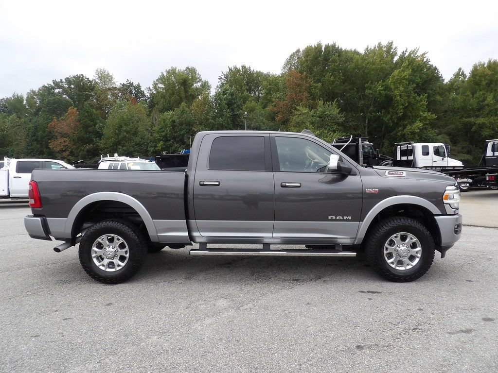 Used 2022 RAM 2500 Laramie AWD/4WD image 9