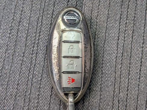 Used 2021 Nissan Rogue SV image 21