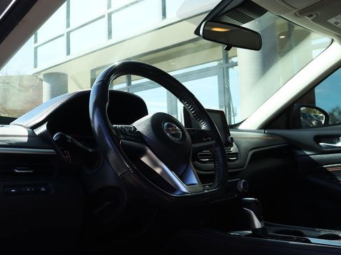 Used 2022 Nissan Altima 2.5 SR image 36