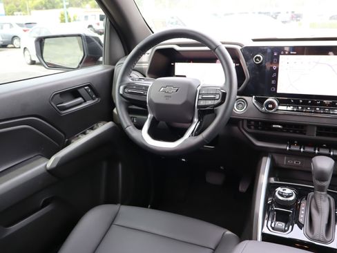 Used 2026 Chevrolet Colorado Trail Boss AWD/4WD image 15