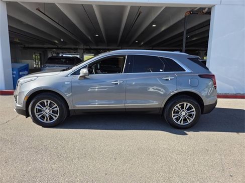 Certified 2021 Cadillac XT5 Premium Luxury image 3