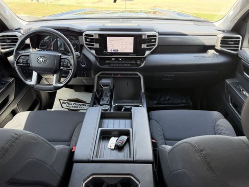 Used 2023 Toyota Tundra SR5 w/ SR5 Convenience Package AWD/4WD image 15