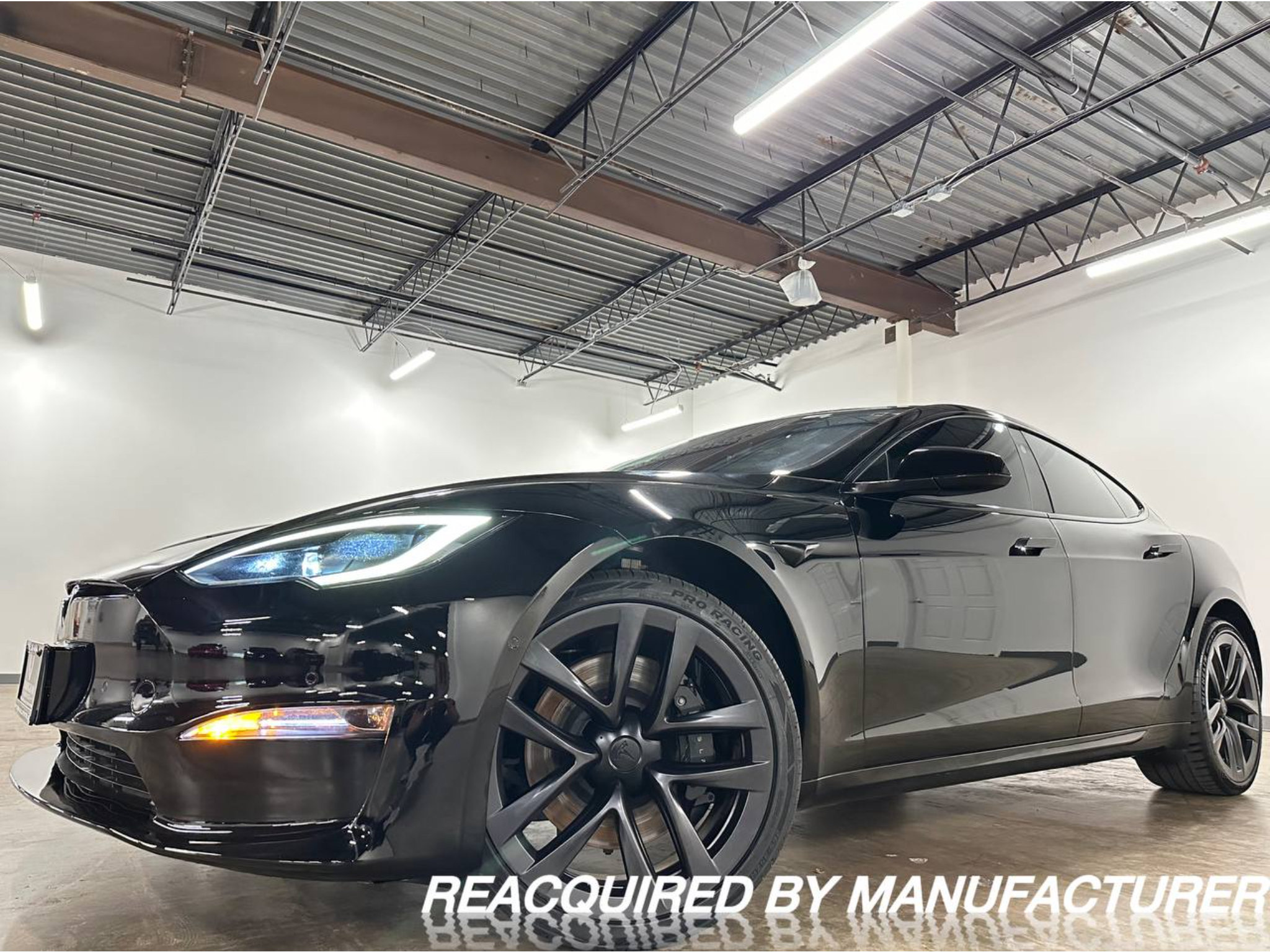 Used 2022 Tesla Model S Standard Range AWD/4WD image 1