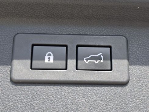 Used 2023 Subaru Forester Touring AWD/4WD image 16