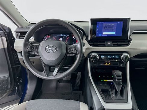 Used 2025 Toyota RAV4 XLE FWD image 19