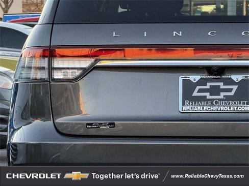 Used 2020 Lincoln Aviator Reserve w/ Equipment Group 201A image 8