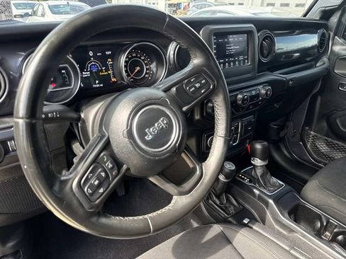 Used 2022 Jeep Gladiator Sport AWD/4WD image 17