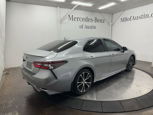 Used 2022 Toyota Camry SE image 7