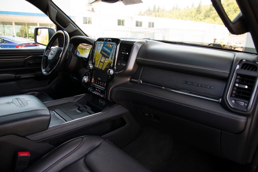 Used 2023 RAM 1500 Limited AWD/4WD image 17