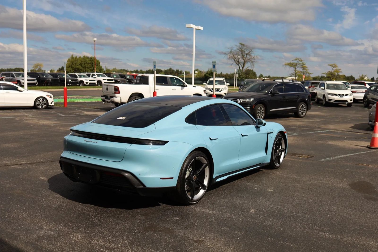 Used 2024 Porsche Taycan 4S AWD/4WD image 5