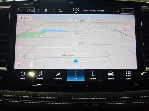 Used 2023 Chrysler Pacifica Limited w/ Uconnect Theater Family Group image 28