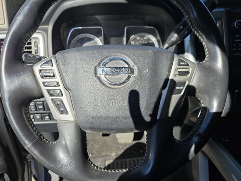 Used 2018 Nissan Titan PRO-4X w/ Pro-4x Convenience Package AWD/4WD image 27