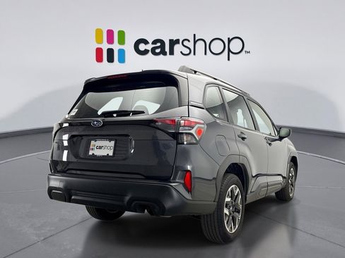 Used 2025 Subaru Forester AWD/4WD image 5