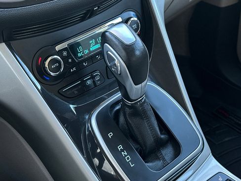 Used 2016 Ford C-MAX Energi SEL image 20