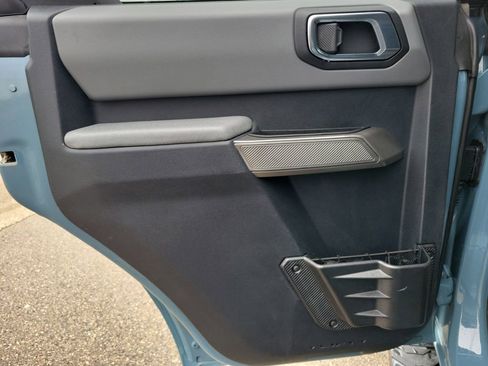 Used 2022 Ford Bronco Black Diamond image 14