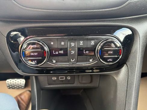 Used 2023 Buick Encore GX Select w/ Sport Touring Package AWD/4WD image 22