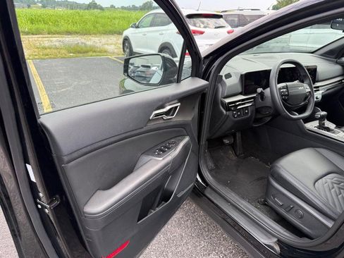 Used 2026 Kia Sportage X-Line w/ X-Line Premium Package AWD/4WD image 2