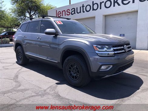 Used 2018 Volkswagen Atlas SEL FWD image 2