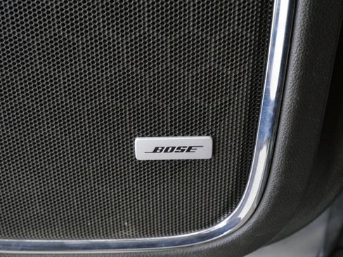 Used 2018 Chevrolet Suburban Premier image 32