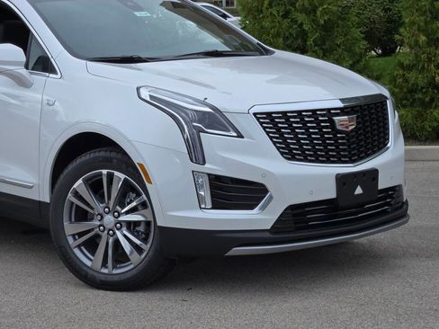 New 2025 Cadillac XT5 Premium Luxury FWD image 2