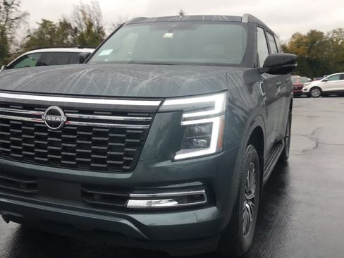 New 2026 Nissan Armada SL w/ Captain's Chari Seat Package image 4