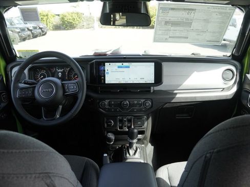 New 2026 Jeep Gladiator Sport AWD/4WD image 25