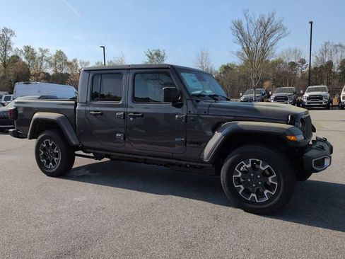 New 2026 Jeep Gladiator Sport image 2