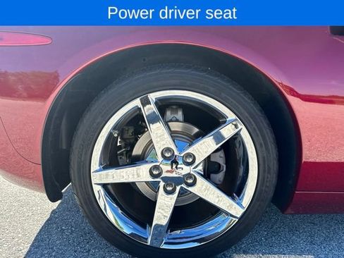 Used 2007 Chevrolet Corvette Coupe w/ Preferred Equipment Group RWD image 12