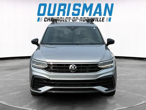 Used 2023 Volkswagen Tiguan SE R-Line FWD image 8