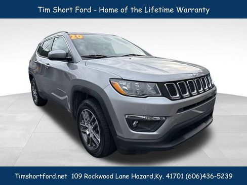 Used 2020 Jeep Compass Latitude w/ Cold Weather Group AWD/4WD image 3
