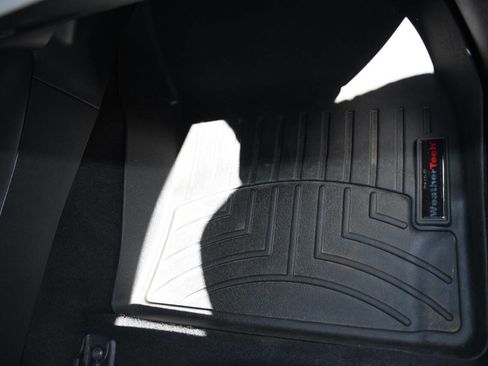 Used 2021 Toyota Corolla SE w/ Carpet Mat Package (TMS) FWD image 24