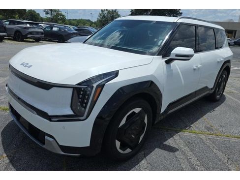 Used 2024 Kia EV9 Land AWD/4WD image 1