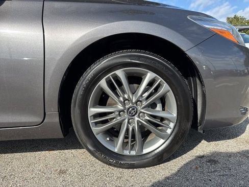 Used 2017 Toyota Camry SE image 9