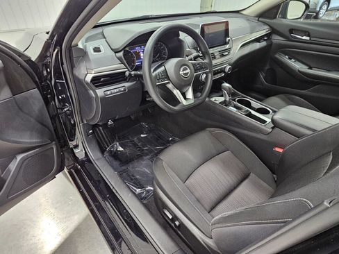 Used 2024 Nissan Altima 2.5 SV FWD image 27