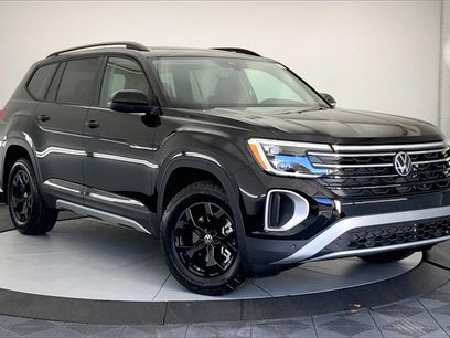 New 2025 Volkswagen Atlas Peak Edition SE