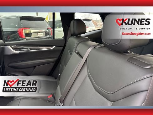 Used 2024 Cadillac XT6 Sport w/ Technology Package image 35