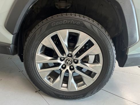 Used 2022 Toyota RAV4 XLE Premium AWD/4WD image 16